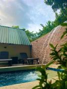 The Sunset Los Naranjos