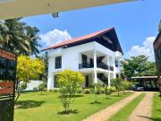 Curly Hostel Negombo