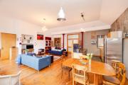 Edinburgh New Town Deluxe Apartment with Terrace