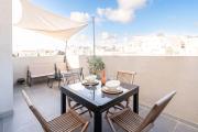 Charming 3 Story Maltese House with Terrace & BBQ