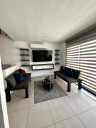 Comodidad con Alberca y Seguridad cerca de Galerías