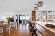 Top Leura