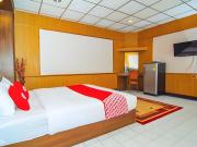 OYO 534 Phasuk Hotel