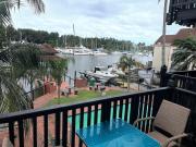 2 bedroom Apartment on the Bay