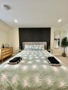 Luxury Coastal Cottage