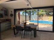 studio avec piscine partagée