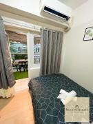 1 Bedroom with Balcony at QC