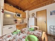 Appartement au pied des pistes avec terrasse, parking privé, casier à skis, proche commerces - FR-1-595-75