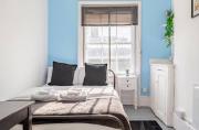 Camden 3-Bed Sleeps 6 1 Min to Tube & Parking