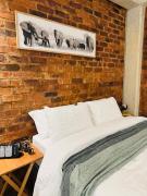 The Nook at Maboneng -24hr security, WiFi, cozy home