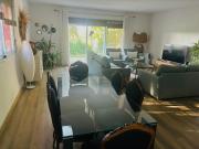 Casa de 3 plantas, con jardín y vistas al golf