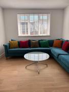 Stunning One Bed - Close to Ox Center