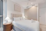 Modern -1 BR Stay in Queens Wharf Walk to Casino