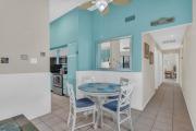 Relaxing and Spacious 2 bed 2 ba Short Walk to Beach B