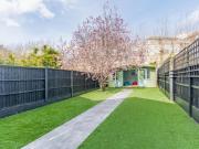 4-Bedroom Seafront House in Southend Sea Views - Pass the Keys