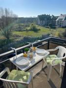 Studio White Chateau met parking en zonnig balkon Studio White Chateau met parking en zonnig balkon