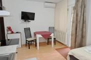 Studio apartman Dora