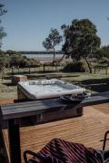 Sea Breeze Freycinet - Hot Tub