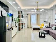 Newly opened near MOA & Airport with PS4 and karaoke