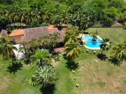 Villa Vitali - Casa vacacional con Piscina y Jardines en Morrocoy para 14 personas