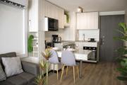 HOM I AA, WiFi, Parking, Lavandería, Metro a 4 min
