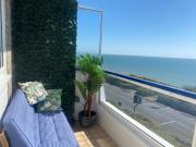 Coastal Views 2 bedroom Apartment in Southbourne Coastal Views 2 bedroom Apartment in Southbourne