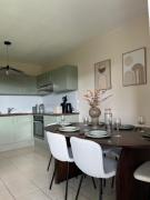 Nice French Riviera, terrasse parking tram à 2min