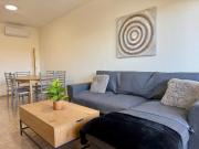 amplio piso de 3 habitaciones cerca de la playa arenal