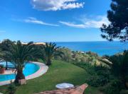 Maison vue mer avec piscine sur la Côte dAzur