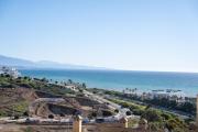 Best sea views and walk to beach 2 bed Apt RDR493