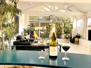 Large unique loft, quiet and bright & outdoor