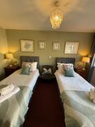 Top Bourton on the Water