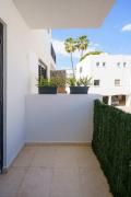 Top Paralimni