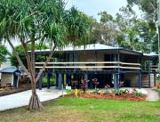 A Yearenda - Water Views -3BR - Steps to the Beach