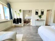 Penthouse Töölö - High Ceilings, Wi-Fi, 24h shop, Olympic Stadium