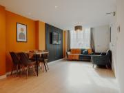 City Central - Sleeps 5 -Modern 3 Beds - Free Parking - Free WiFi