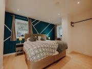 City Central - Sleeps 5 -Bright 3 Beds - Free Parking - Fast WiFi