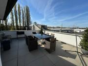 120qm Geräumige Wohnung & Balkon & Parkplatz