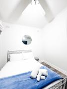 big group entire house 15 beds