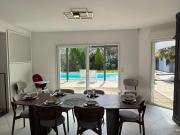 Villa moderne 4 chambres avec grande piscine chauffée - FR-1-487-380