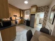 3 bed Jct 37 M1 luxury stay!