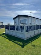 6 birth caravan chapel st Leonards trunch lane