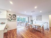 Spacious 4-bedrooms apartment in West Ryde with WiFi, AC