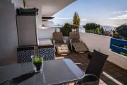 Sea view apartment with great terrace and 4 pools - Duquesa Suites 308