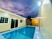 NEW Vacation home with a swimming pool and barbecue area