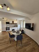 Apartman Logorun stone house 10 m from the sea