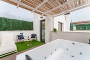 Stylish 3BD with Rooftop Jacuzzi - Las Artes
