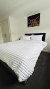 Cozy ensuite room in City Centre Cozy ensuite room in City Centre
