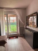 Hideout Cozy 2 rooms near Palas Mall & city center, warmy, invoice available, parking space, Ultracomfy