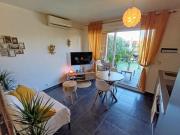 Apartment with pool in secure residence